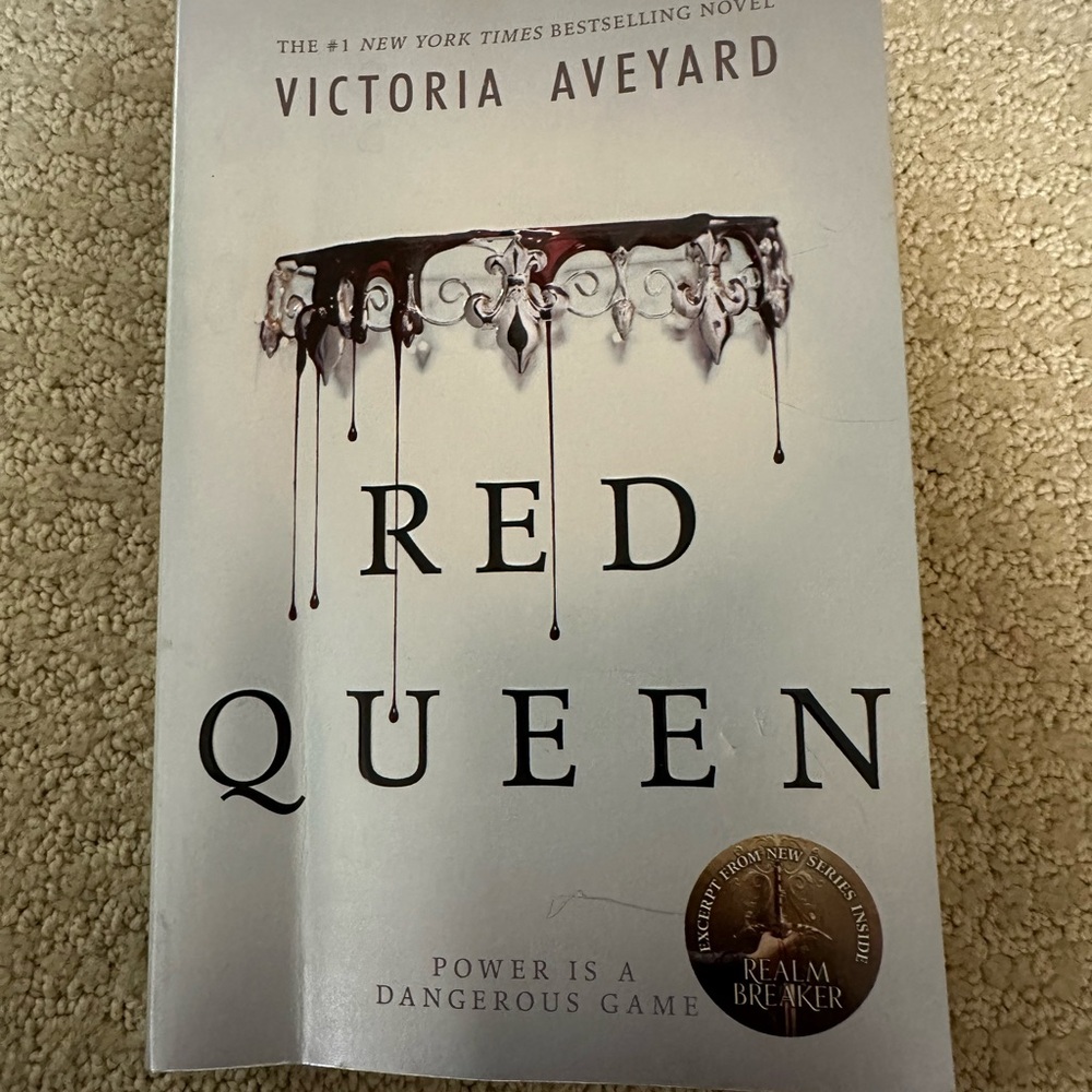 Red Queen Book by Victoria Aveyard